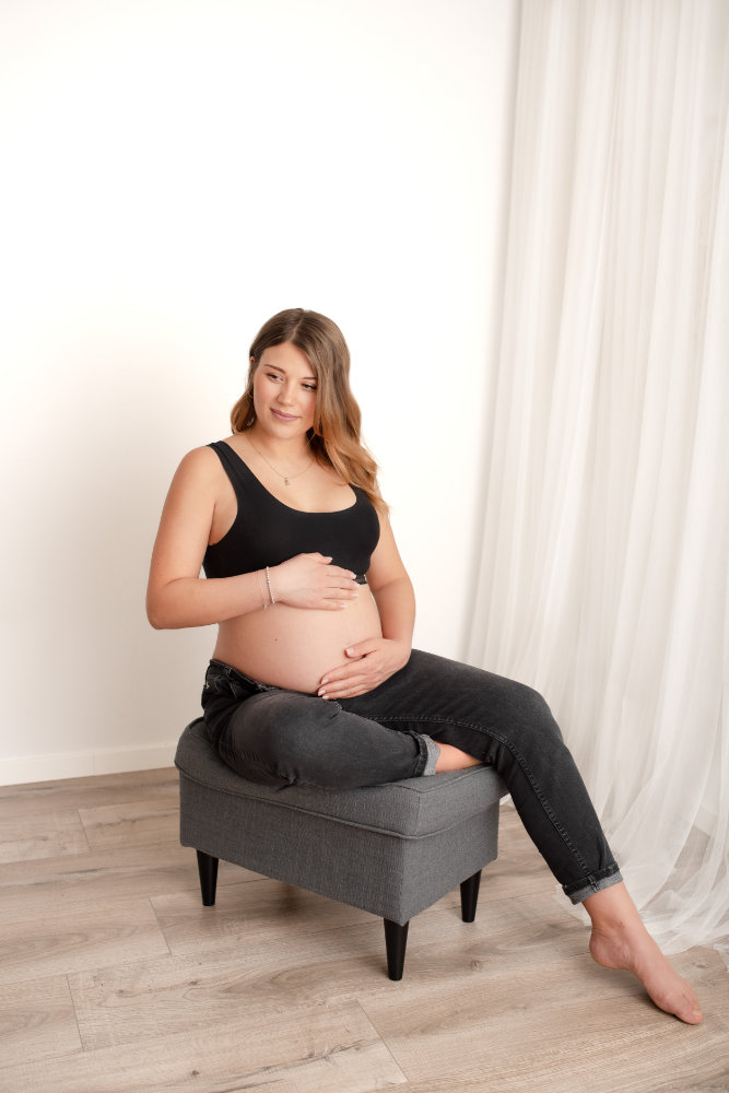 Schwangerschafts-Fotos im Studio Raum Soest Paderborn Bielefeld Lippstadt - Babybauch Fotografin Viktoria Stelter Geseke