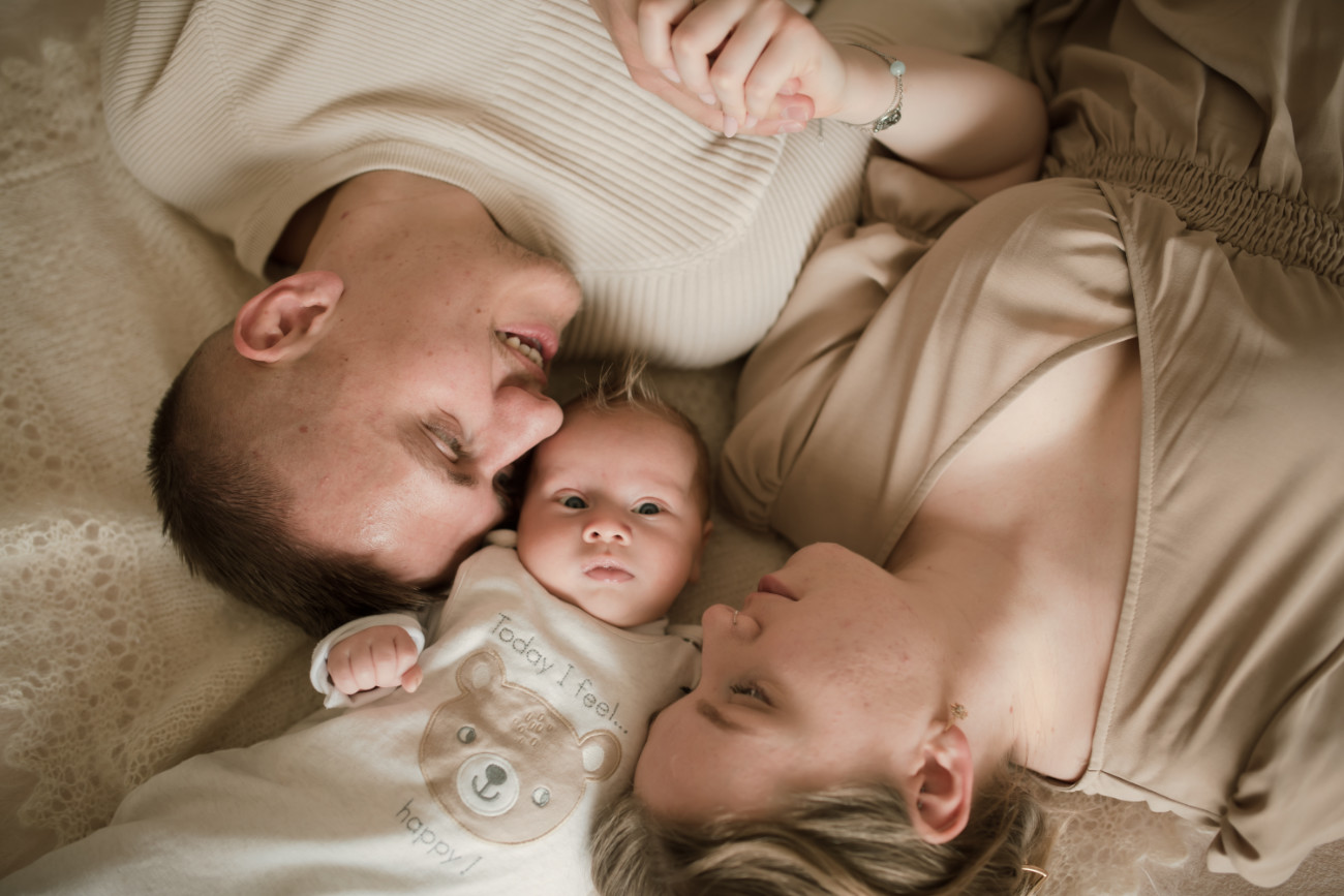 Fotos von neugeborenen Babys im Studio von Viktoria Stelter Fotografie in Geseke, Soest, Paderborn und Bielefeld